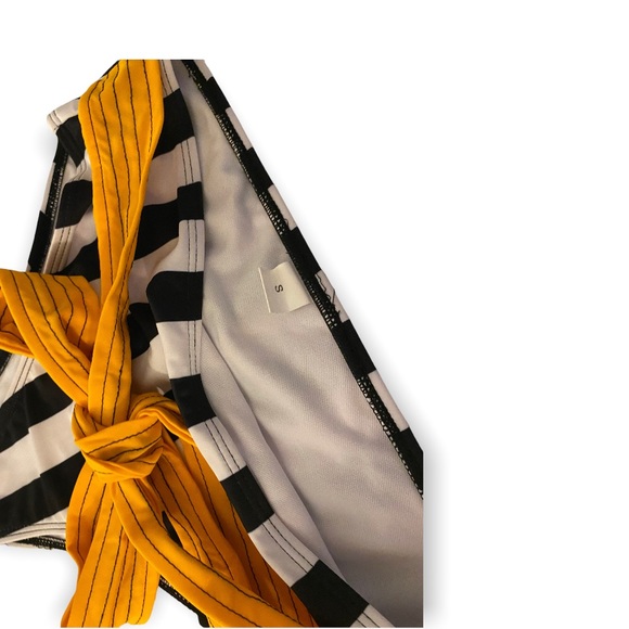 2 PIECE SWIMSUIT SET - Picture 3 of 3